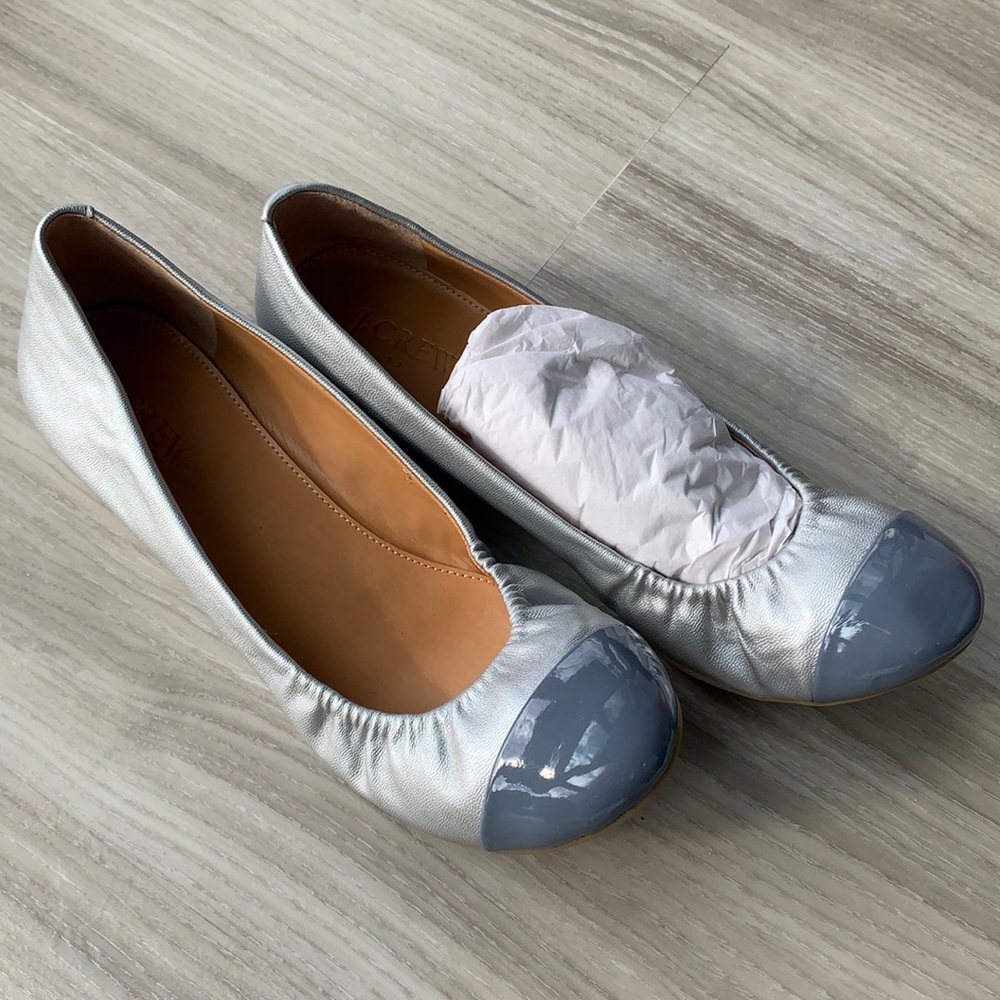 J. Crew Factory Anya Leather Studded Ballet Flat. size 7.5, Silver & Gray